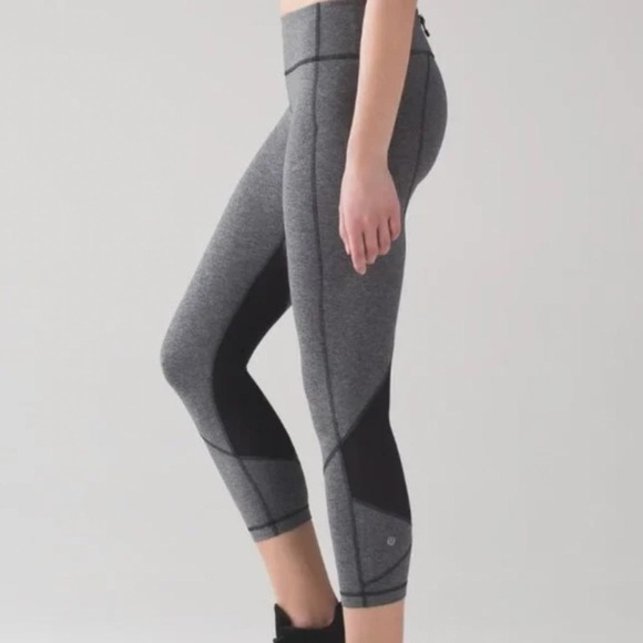 Lululemon Pace Rival Crop Gray Black Size 4 - Picture 1 of 14